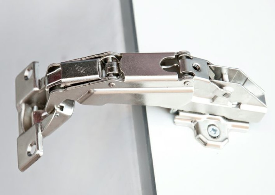 آموزش گام‌به‌گام نصب لولا گازور ۱۸۰ درجه