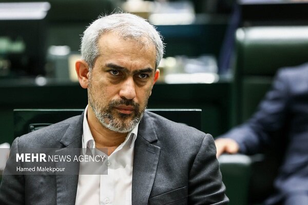 وزیر اقتصاد: ارز ۲۸.۵۰۰ تومان فقط برای واردات دارو تخصیص می‌یابد